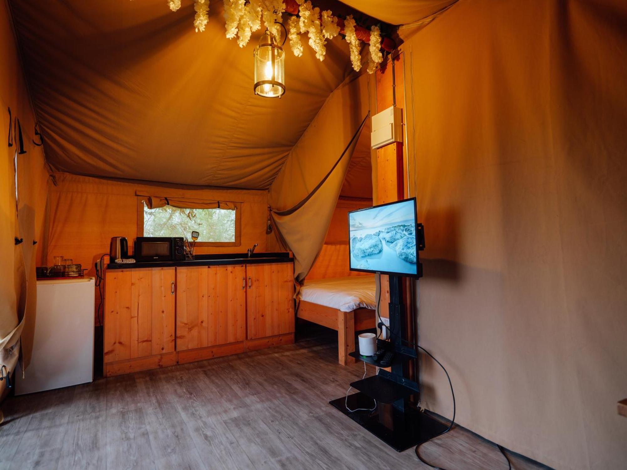 Sunset Retreats Safari Tent Ombersley エクステリア 写真